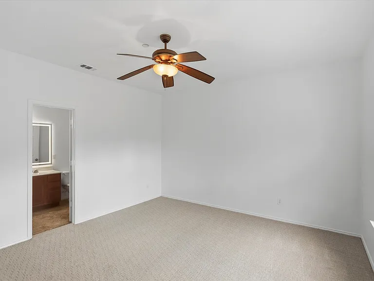 5924 Lost Valley Dr — Photo 12