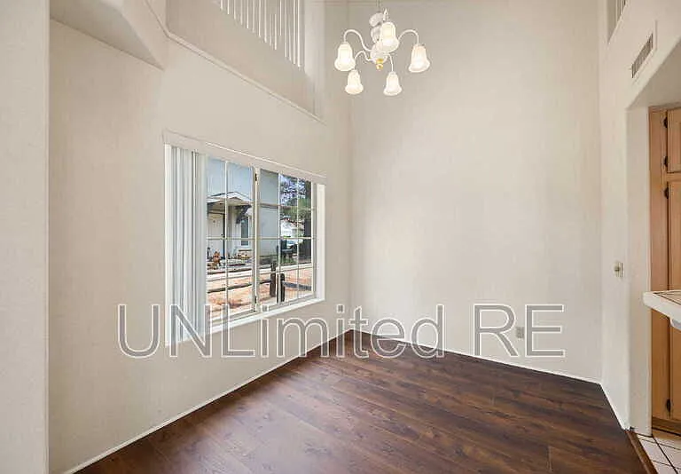 3285 N Hedgewood Dr #B — Photo 8