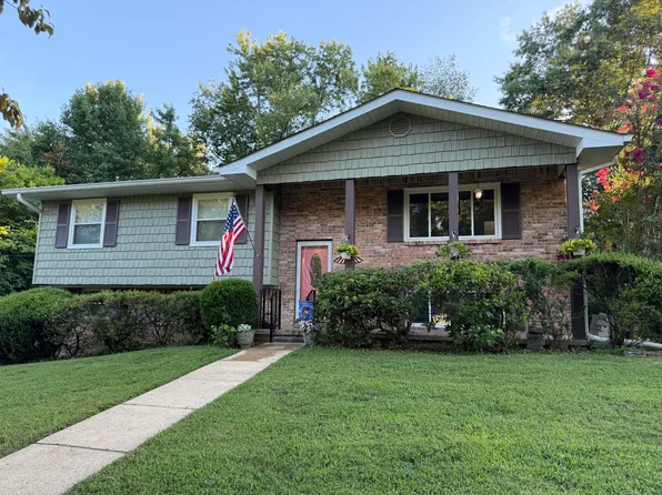 10092 Sunny Ln, Ooltewah, TN 37363