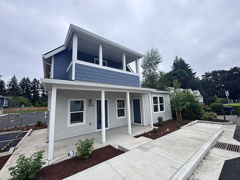 18852 SE Mildred St — Photo 2