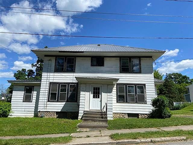 1st image of 99 E Orvis St