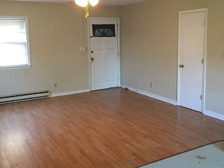 410 Dorrier Dr — Photo 6