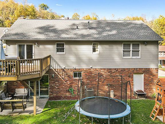 5th image of 207 Stonebridge Dr