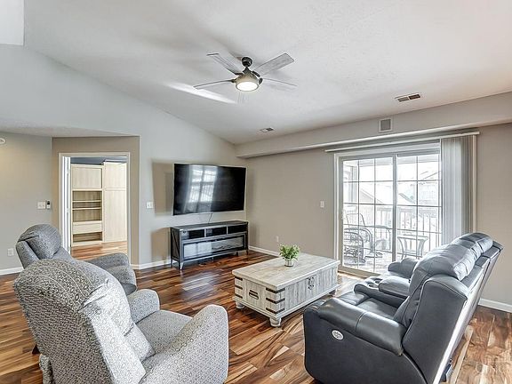 5th image of 7978 Whispering Run Ct APT 202