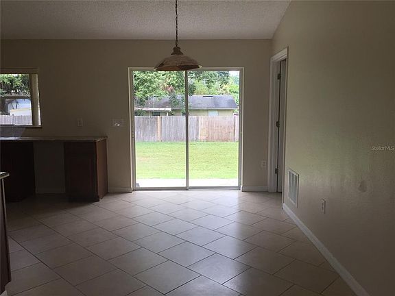 3rd image of 1751 Banyan St
