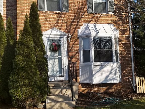 2nd image of 725 Clifton Ter