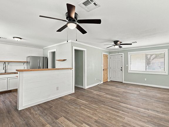 5th image of 1310 Meadow Ln