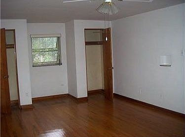 5th image of 905 Saint Clair Ave