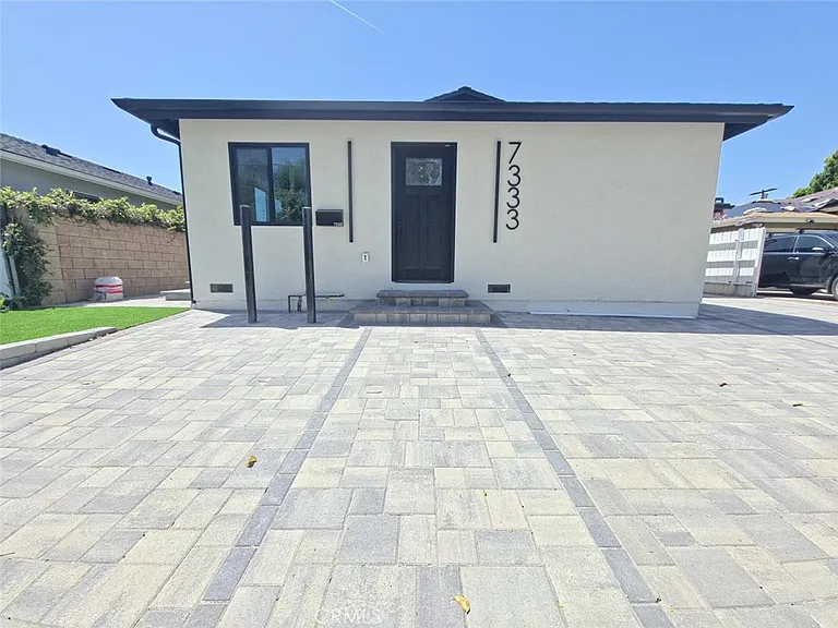 7333 Vanalden Ave — Photo 1