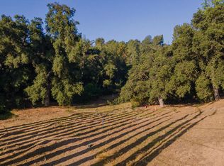 4272 Hampstead Rd, La Canada Flintridge, CA 91011