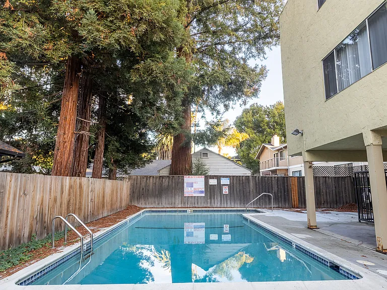 301 E Okeefe St — Photo 15