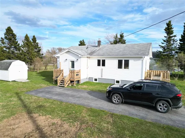16 Hillcrest Drive, Stephenville, NL A2N2C7