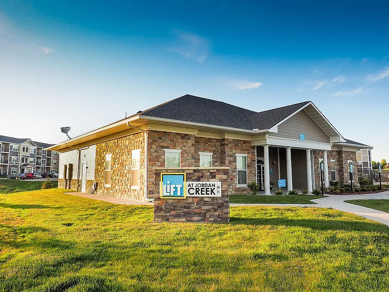 Lift at Jordan Creek Leasing Center