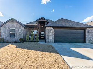 10828 S 274th East Ave, Coweta, OK 74429