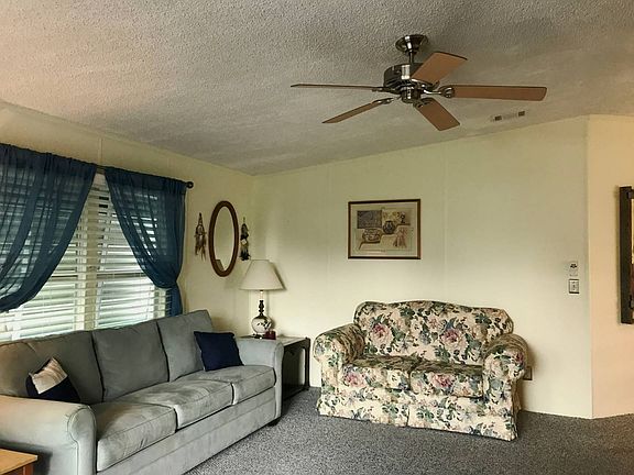 5th image of 132 Sundean Dr