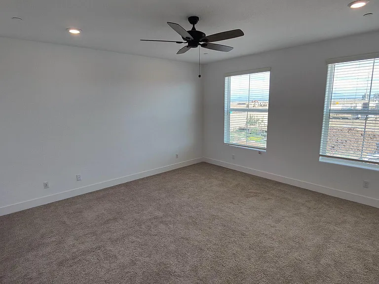 2694 E Teaberry Dr — Photo 8