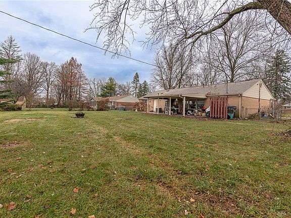 3rd image of 511 Willowhurst Dr