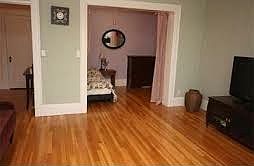 2nd image of 3 Avenue