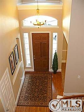 2nd image of 1904 Creek Bend Dr