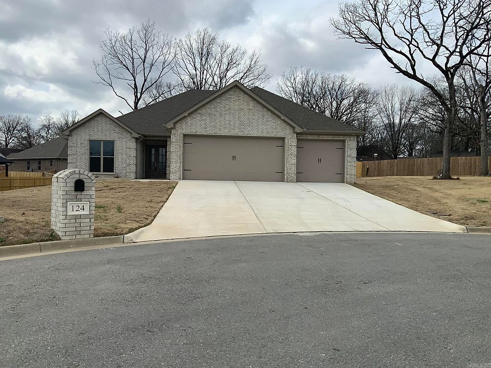 1st image of 124 Riverstone Cv