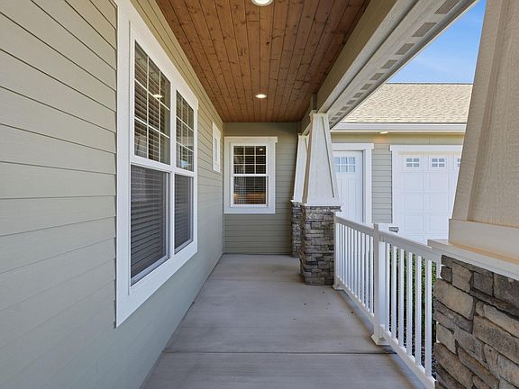 4th image of 100003 Hillview Dr