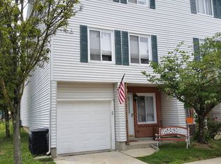 97 Ilyssa Way, Staten Island, NY 10312