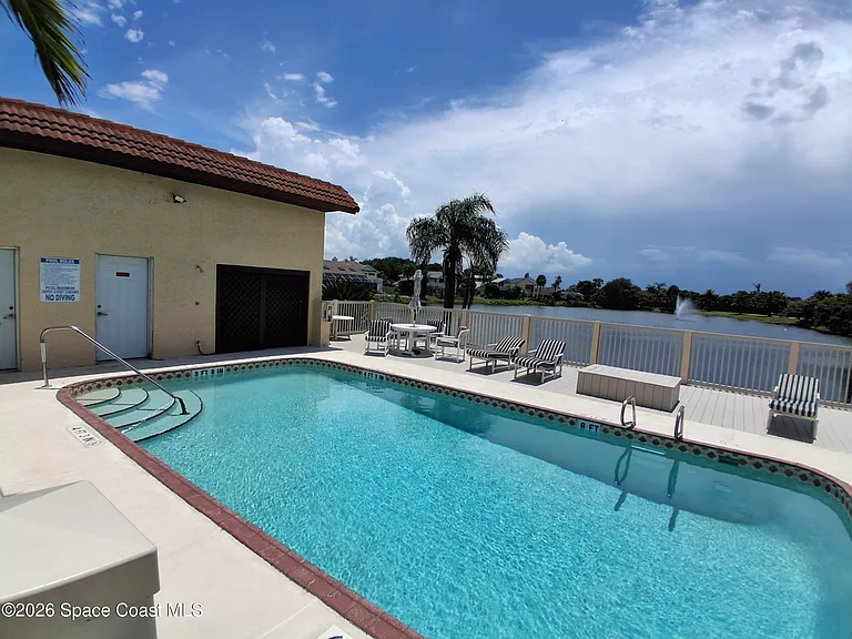 613 Manatee Dr — Photo 37
