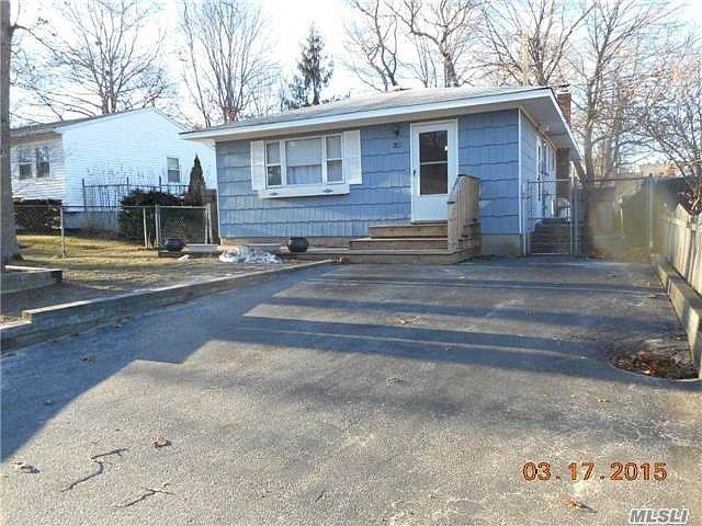 1st image of 135 Moriches Ave