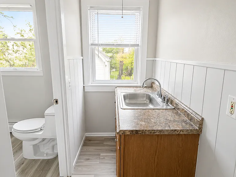 16 Shealey Ave #2 — Photo 5