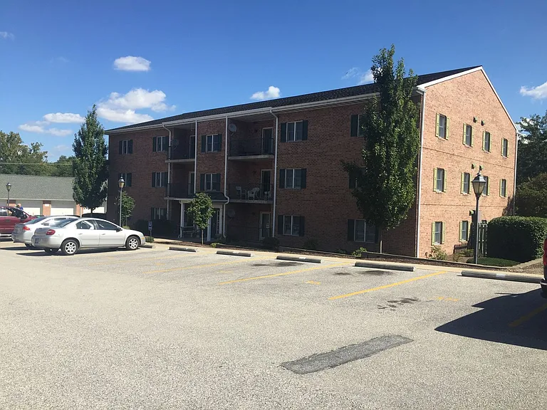 Spring Village Apartments — Photo 4