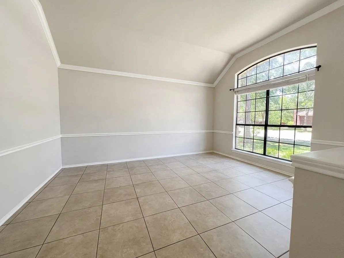 3 bed, 2131 sqft, $3,150 — Photo 4