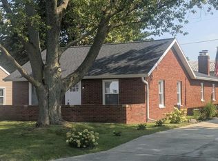 1413 3rd St, Lincoln, IL 62656