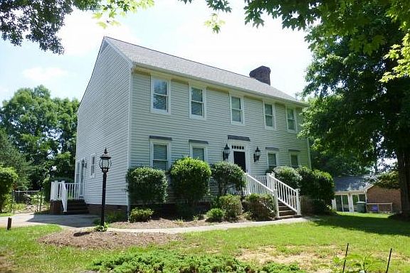 2nd image of 557 Rockwood Dr