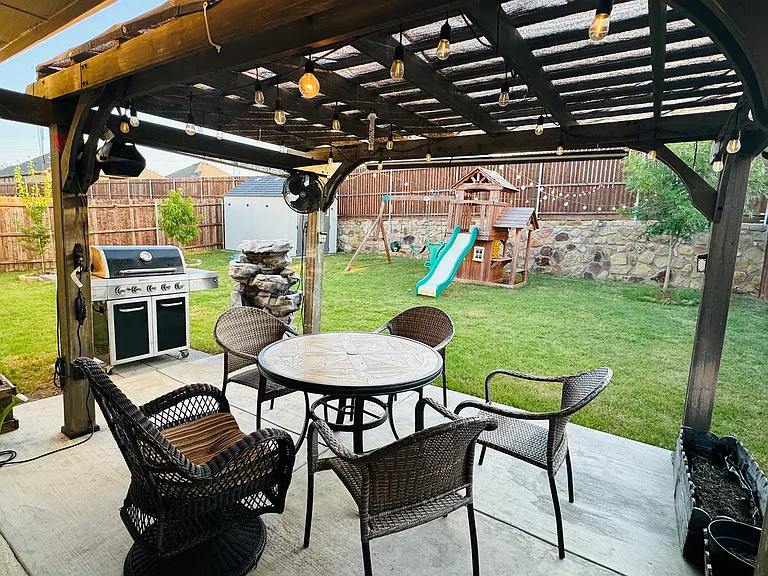 8433 Comanche Springs Dr — Photo 18