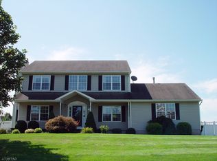 35 Corneilius Way, Somerset, NJ 08873