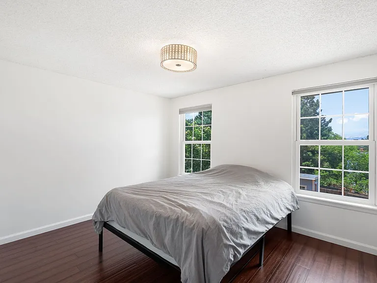10217 Julian St — Photo 30