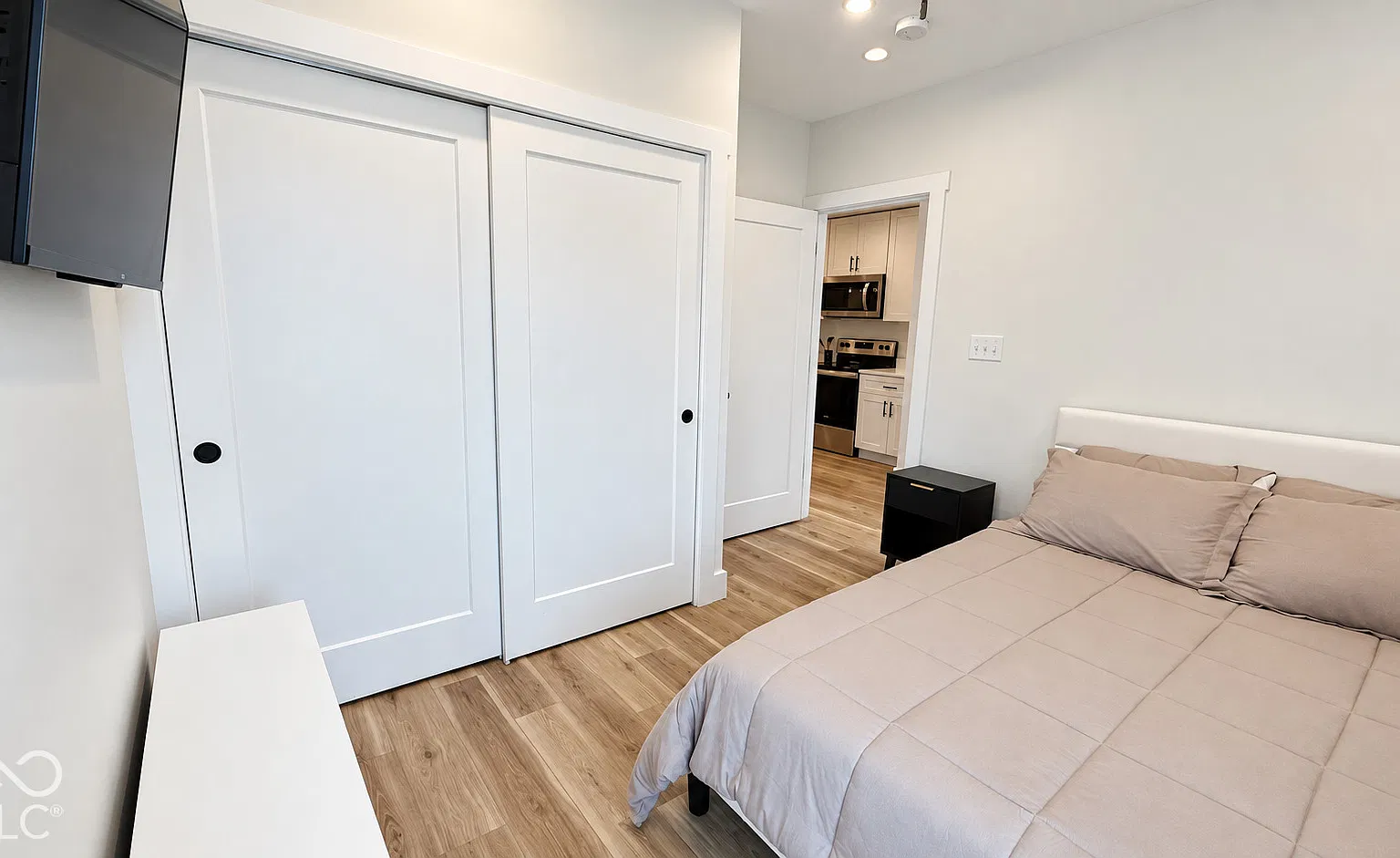 1 bed, 1.0 bath, 520 sqft, $2,000 — Photo 1