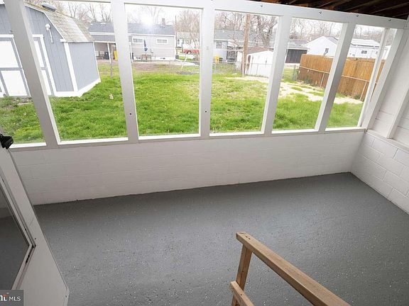 4th image of 108 Oak Spring Dr