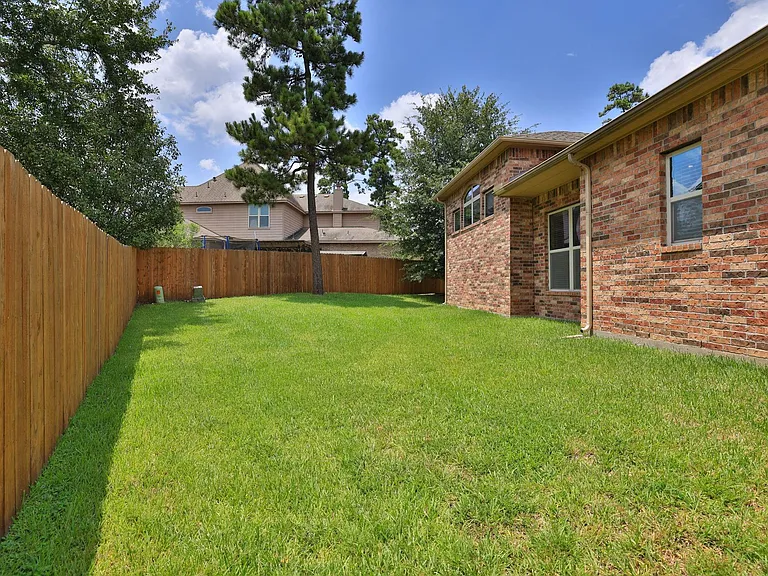 23311 Preserve View Cir — Photo 45