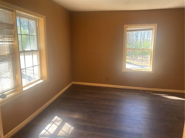 5355 Old Bill Cook Rd, Atlanta, GA 30349
