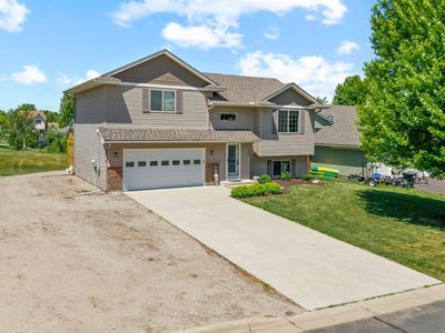 202 Summerfield Ln, Waverly, MN, 55390
