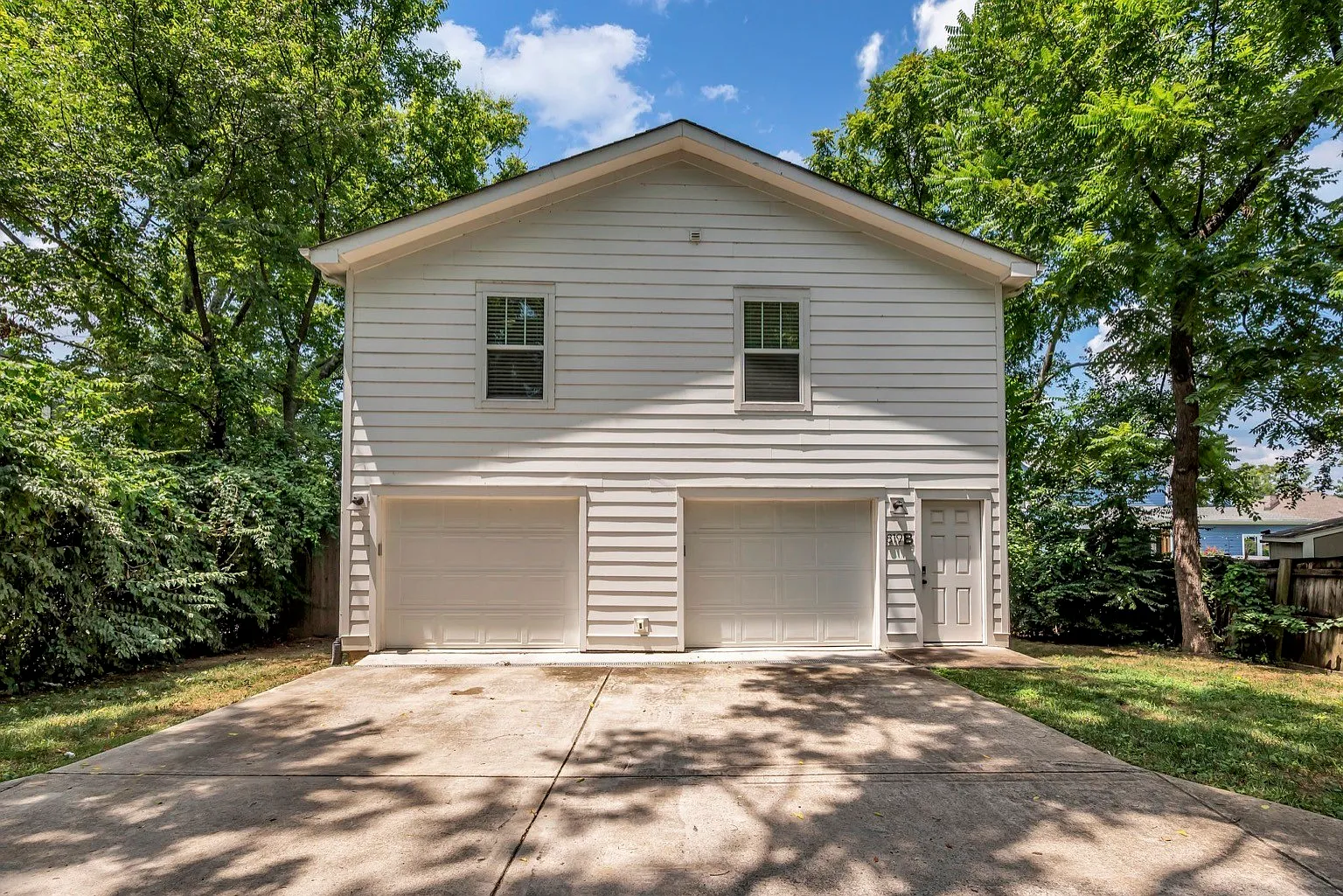 2 bed, 1.0 bath, 700 sqft, $2,050 — Photo 3