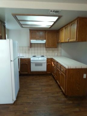 3rd image of 1228 E Fairmont Ave APT F