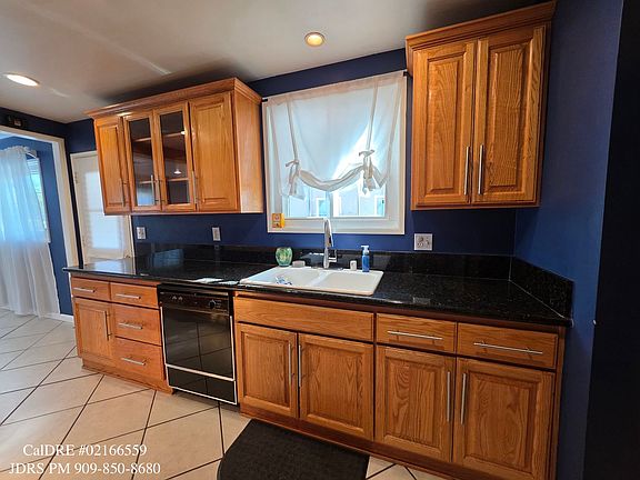 4th image of 723 N Morada Ave