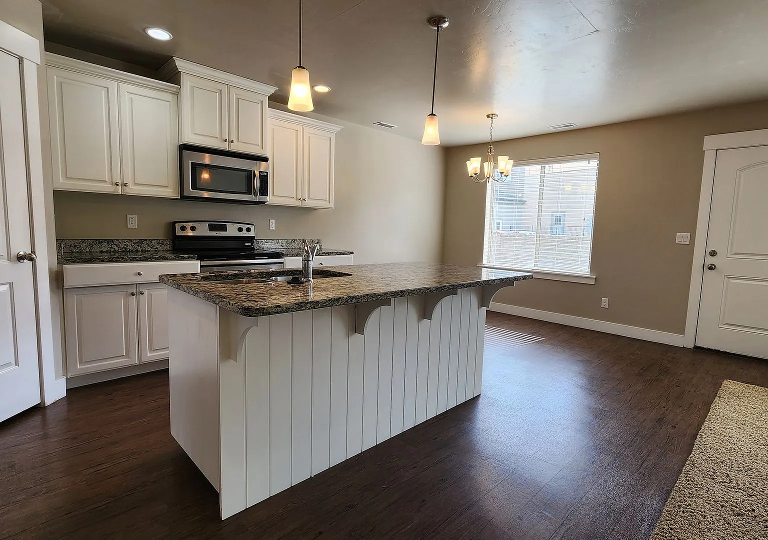Brand New Townhome Ready for You!! — Photo 3