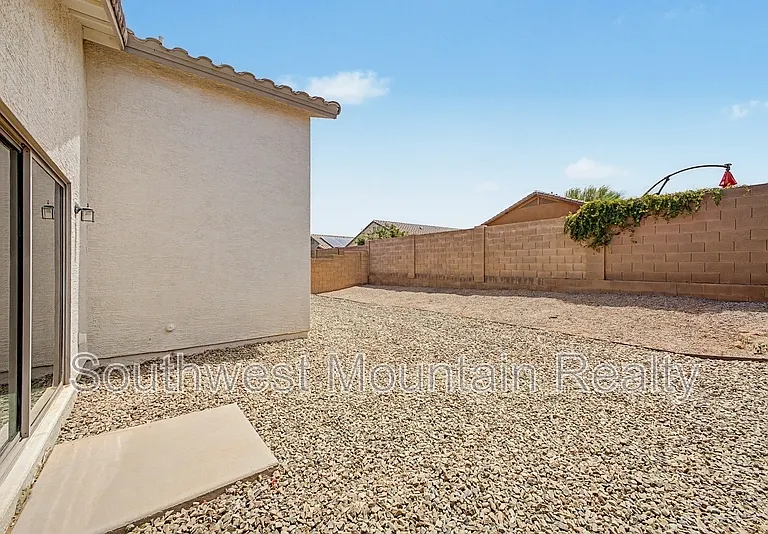 1237 W Fruit Tree Ln — Photo 32