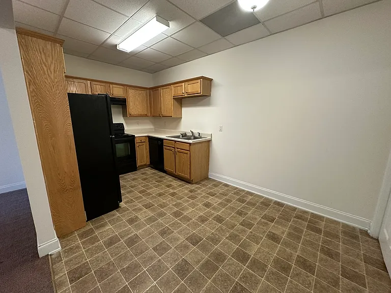 58 Wanda Dr #11 — Photo 3