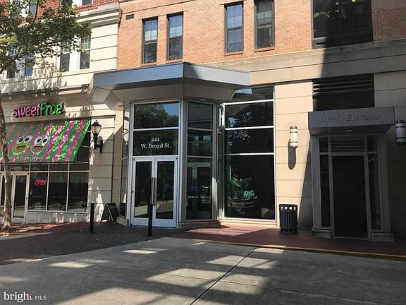 3rd image of 444 W Broad St Unit 203