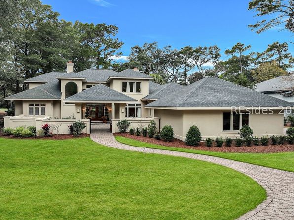 15 Hawthorne Rd, Bluffton, SC 29910