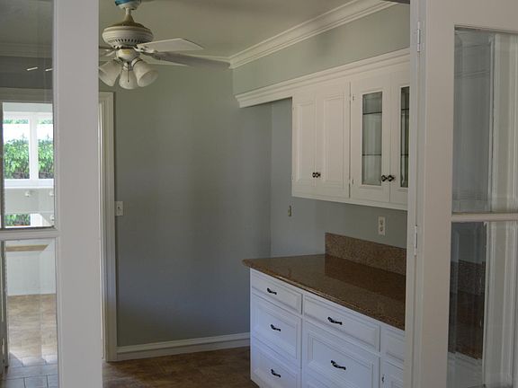 4th image of 1721 Rainbow Dr